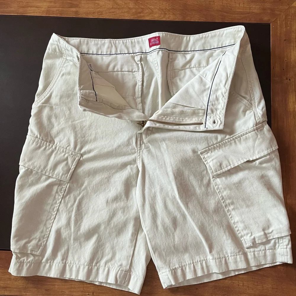 Levi’s cargo shorts